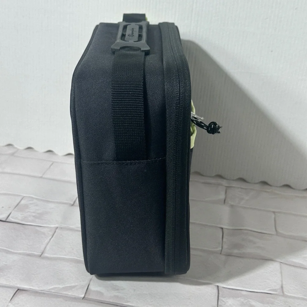 Champion lunch box